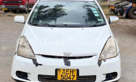 Nunua Ilio tumika Toyota Wish Nyeupe Gari ndani ya Harare nchini Harare