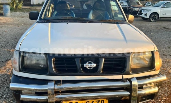 Tenga Tsaru Nissan Hardbody Chena Mota in Harare in Harare Tenga Tsaru Nissan Hardbody Chena Mota in Harare in Harare