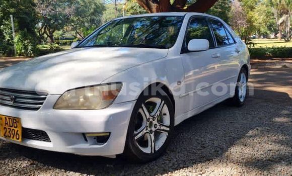 Nunua Ilio tumika Toyota Altezza Nyeupe Gari ndani ya Harare nchini Harare Nunua Ilio tumika Toyota Altezza Nyeupe Gari ndani ya Harare nchini Harare