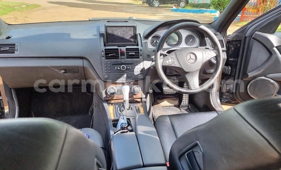 Nunua Ilio tumika Mercedes‒Benz C–Class Nyeusi Gari ndani ya Harare nchini Harare Nunua Ilio tumika Mercedes‒Benz C–Class Nyeusi Gari ndani ya Harare nchini Harare