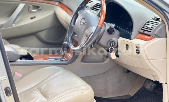 Nunua Ilio tumika Toyota Camry Bluu Gari ndani ya Harare nchini Harare Nunua Ilio tumika Toyota Camry Bluu Gari ndani ya Harare nchini Harare