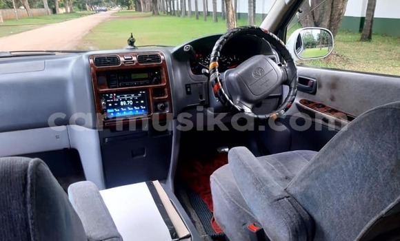 Nunua Ilio tumika Toyota Granvia Fedha Gari ndani ya Harare nchini Harare Nunua Ilio tumika Toyota Granvia Fedha Gari ndani ya Harare nchini Harare