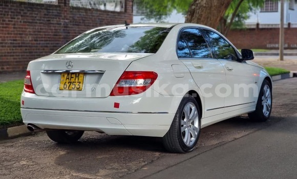 Nunua Ilio tumika Mercedes-Benz C-Classe Nyeupe Gari ndani ya Harare nchini Harare Nunua Ilio tumika Mercedes-Benz C-Classe Nyeupe Gari ndani ya Harare nchini Harare