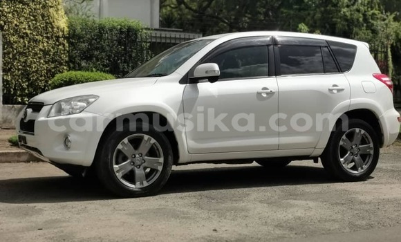 Acheter Occasion Voiture Toyota RAV4 Blanc à Harare, Harare