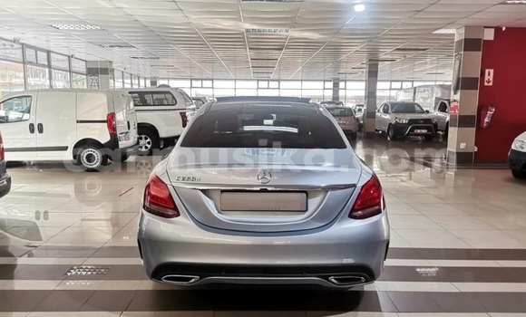 Tenga Tsaru Mercedes‒Benz C-klasse AMG Sirivha Mota in Beitbridge in Matabeleland South Tenga Tsaru Mercedes‒Benz C-klasse AMG Sirivha Mota in Beitbridge in Matabeleland South