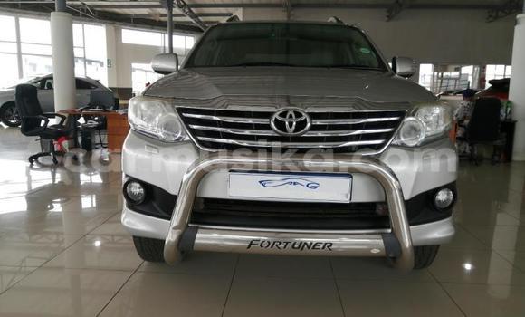 Nunua Ilio tumika Toyota Fortuner Fedha Gari ndani ya Beitbridge nchini Matabeleland Kusini Nunua Ilio tumika Toyota Fortuner Fedha Gari ndani ya Beitbridge nchini Matabeleland Kusini