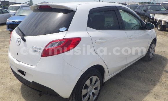 Nunua Ilio tumika Mazda Demio Nyeupe Gari ndani ya Beitbridge nchini Matabeleland Kusini Nunua Ilio tumika Mazda Demio Nyeupe Gari ndani ya Beitbridge nchini Matabeleland Kusini