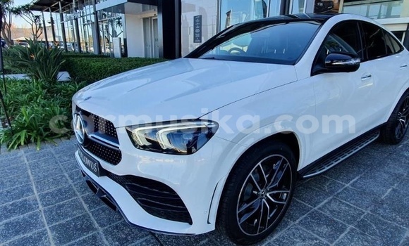 Nunua Ilio tumika Mercedes‒Benz G-klasse AMG Nyeupe Gari ndani ya Beitbridge nchini Matabeleland Kusini Nunua Ilio tumika Mercedes‒Benz G-klasse AMG Nyeupe Gari ndani ya Beitbridge nchini Matabeleland Kusini