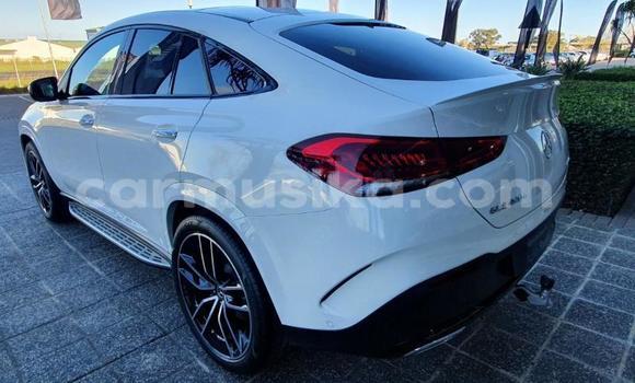 Nunua Ilio tumika Mercedes‒Benz G-klasse AMG Nyeupe Gari ndani ya Beitbridge nchini Matabeleland Kusini Nunua Ilio tumika Mercedes‒Benz G-klasse AMG Nyeupe Gari ndani ya Beitbridge nchini Matabeleland Kusini