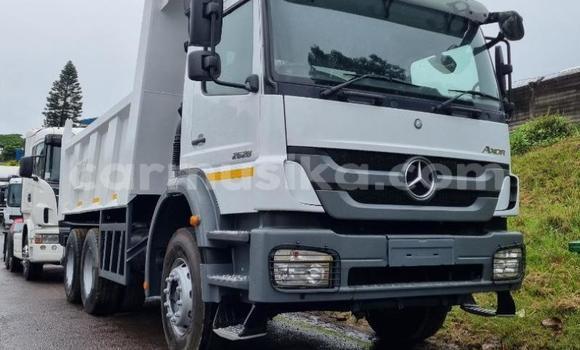 Tenga Tsaru Mercedes‒Benz Atego Chena Rori in Harare in Harare Tenga Tsaru Mercedes‒Benz Atego Chena Rori in Harare in Harare