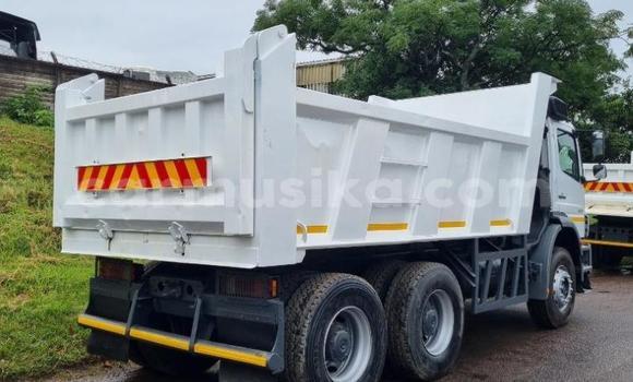 Tenga Tsaru Mercedes‒Benz Atego Chena Rori in Harare in Harare Tenga Tsaru Mercedes‒Benz Atego Chena Rori in Harare in Harare