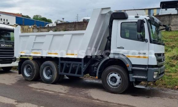 Tenga Tsaru Mercedes‒Benz Atego Chena Rori in Harare in Harare Tenga Tsaru Mercedes‒Benz Atego Chena Rori in Harare in Harare