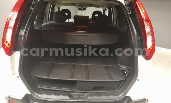 Acheter Occasion Voiture Nissan X–Trail Blanc à Beitbridge, Matabeleland South Acheter Occasion Voiture Nissan X–Trail Blanc à Beitbridge, Matabeleland South