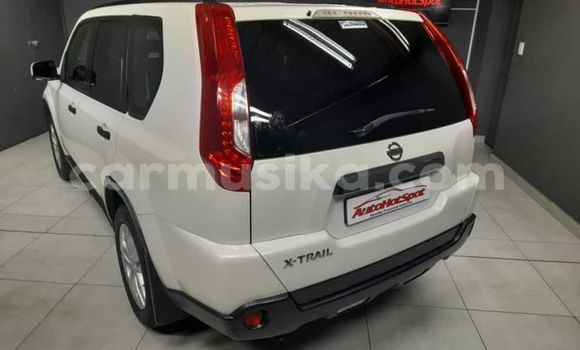 Acheter Occasion Voiture Nissan X–Trail Blanc à Beitbridge, Matabeleland South Acheter Occasion Voiture Nissan X–Trail Blanc à Beitbridge, Matabeleland South