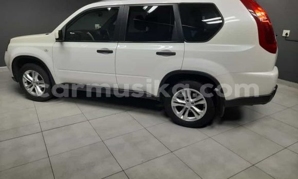 Acheter Occasion Voiture Nissan X–Trail Blanc à Beitbridge, Matabeleland South Acheter Occasion Voiture Nissan X–Trail Blanc à Beitbridge, Matabeleland South