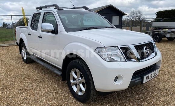 Acheter Occasion Voiture Nissan Navara Blanc à Beitbridge, Matabeleland South