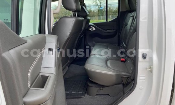 Tenga Tsaru Nissan Navara Chena Mota in Beitbridge in Matabeleland South Tenga Tsaru Nissan Navara Chena Mota in Beitbridge in Matabeleland South