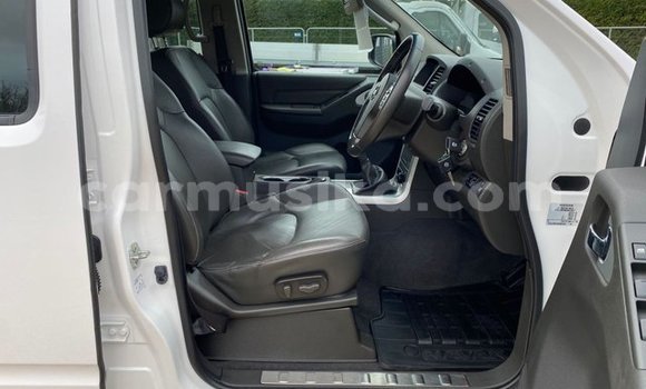 Tenga Tsaru Nissan Navara Chena Mota in Beitbridge in Matabeleland South Tenga Tsaru Nissan Navara Chena Mota in Beitbridge in Matabeleland South