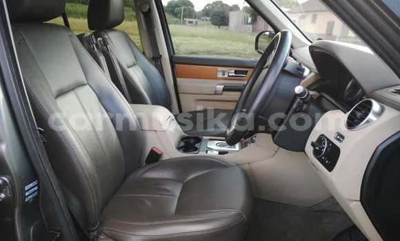 Acheter Occasion Voiture Range Rover Range Rover Vert à Beitbridge, Matabeleland South Acheter Occasion Voiture Range Rover Range Rover Vert à Beitbridge, Matabeleland South