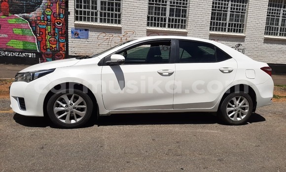 Acheter Occasion Voiture Toyota Corolla Blanc à Beitbridge, Matabeleland South Acheter Occasion Voiture Toyota Corolla Blanc à Beitbridge, Matabeleland South
