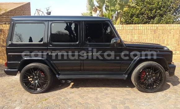 Nunua Ilio tumika Brabus M V12 Nyeusi Gari ndani ya Beitbridge nchini Matabeleland Kusini