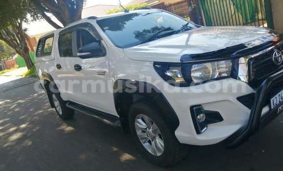 Acheter Occasion Voiture Toyota Hilux Blanc à Beitbridge, Matabeleland South Acheter Occasion Voiture Toyota Hilux Blanc à Beitbridge, Matabeleland South