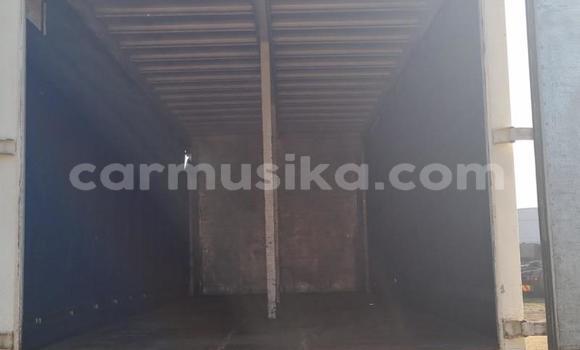 Acheter Occasion Utilitaire Hino 300 Blanc à Beitbridge, Matabeleland South Acheter Occasion Utilitaire Hino 300 Blanc à Beitbridge, Matabeleland South