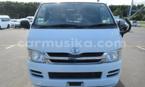 Nunua Ilio tumika Toyota Hiace Nyeupe Gari ndani ya Beitbridge nchini Matabeleland Kusini