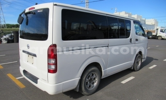 Acheter Occasion Voiture Toyota Hiace Blanc à Beitbridge, Matabeleland South Acheter Occasion Voiture Toyota Hiace Blanc à Beitbridge, Matabeleland South