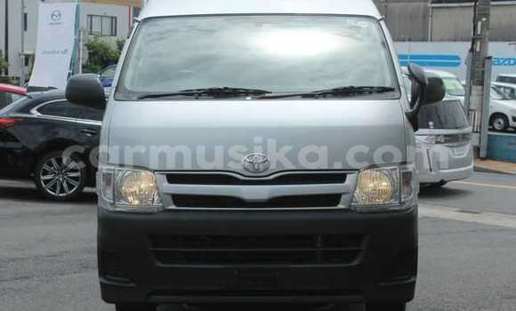 Acheter Occasion Voiture Toyota Hiace Blanc à Beitbridge, Matabeleland South Acheter Occasion Voiture Toyota Hiace Blanc à Beitbridge, Matabeleland South