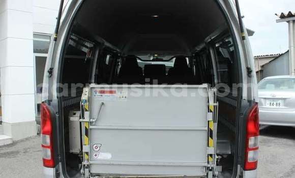 Acheter Occasion Voiture Toyota Hiace Blanc à Beitbridge, Matabeleland South Acheter Occasion Voiture Toyota Hiace Blanc à Beitbridge, Matabeleland South