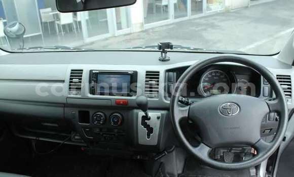 Acheter Occasion Voiture Toyota Hiace Blanc à Beitbridge, Matabeleland South Acheter Occasion Voiture Toyota Hiace Blanc à Beitbridge, Matabeleland South