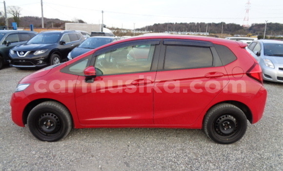 Acheter Occasion Voiture Honda Fit Rouge à Beitbridge, Matabeleland South Acheter Occasion Voiture Honda Fit Rouge à Beitbridge, Matabeleland South