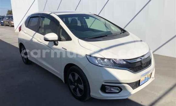 Acheter Occasion Voiture Honda Fit Blanc à Beitbridge, Matabeleland South Acheter Occasion Voiture Honda Fit Blanc à Beitbridge, Matabeleland South