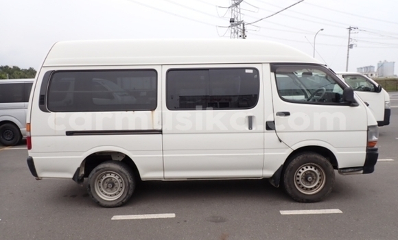 Acheter Occasion Voiture Toyota Hiace Blanc à Beitbridge, Matabeleland South