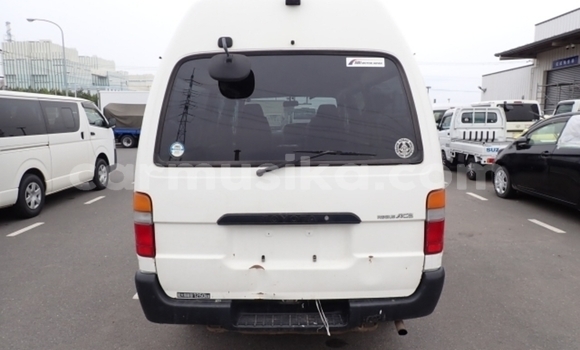 Acheter Occasion Voiture Toyota Hiace Blanc à Beitbridge, Matabeleland South Acheter Occasion Voiture Toyota Hiace Blanc à Beitbridge, Matabeleland South
