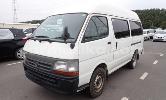 Acheter Occasion Voiture Toyota Hiace Blanc à Beitbridge, Matabeleland South Acheter Occasion Voiture Toyota Hiace Blanc à Beitbridge, Matabeleland South
