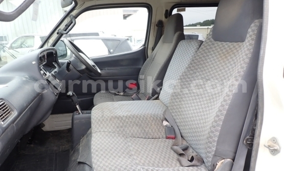 Acheter Occasion Voiture Toyota Hiace Blanc à Beitbridge, Matabeleland South Acheter Occasion Voiture Toyota Hiace Blanc à Beitbridge, Matabeleland South