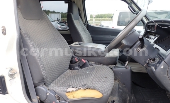 Acheter Occasion Voiture Toyota Hiace Blanc à Beitbridge, Matabeleland South Acheter Occasion Voiture Toyota Hiace Blanc à Beitbridge, Matabeleland South