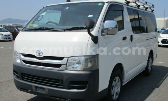 Acheter Occasion Voiture Toyota Hiace Blanc à Beitbridge, Matabeleland South Acheter Occasion Voiture Toyota Hiace Blanc à Beitbridge, Matabeleland South