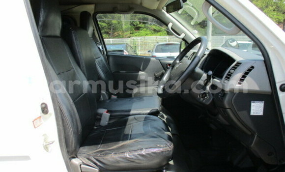 Acheter Occasion Voiture Toyota Hiace Blanc à Beitbridge, Matabeleland South Acheter Occasion Voiture Toyota Hiace Blanc à Beitbridge, Matabeleland South