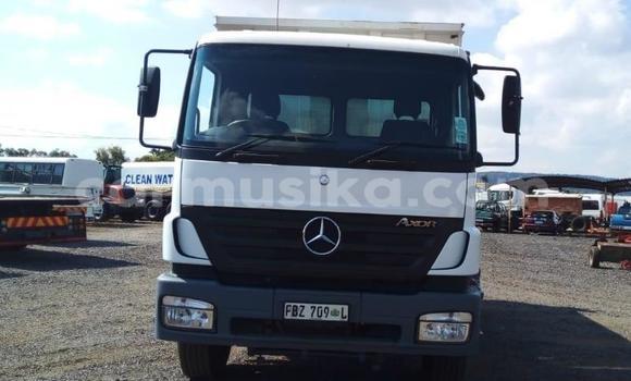Acheter Occasion Utilitaire Mercedes‒Benz 1127 Blanc à Beitbridge, Matabeleland South Acheter Occasion Utilitaire Mercedes‒Benz 1127 Blanc à Beitbridge, Matabeleland South