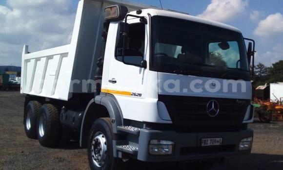 Acheter Occasion Utilitaire Mercedes‒Benz 1127 Blanc à Beitbridge, Matabeleland South Acheter Occasion Utilitaire Mercedes‒Benz 1127 Blanc à Beitbridge, Matabeleland South