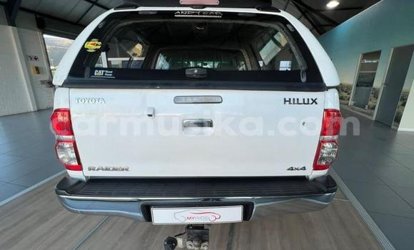 Acheter Occasion Voiture Toyota Hilux Blanc à Beitbridge, Matabeleland South Acheter Occasion Voiture Toyota Hilux Blanc à Beitbridge, Matabeleland South