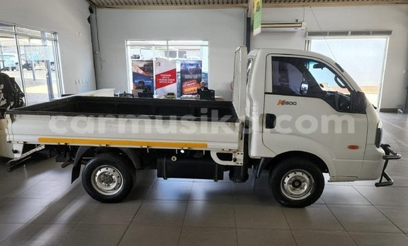 Acheter Occasion Voiture Kia K5 Blanc à Beitbridge, Matabeleland South Acheter Occasion Voiture Kia K5 Blanc à Beitbridge, Matabeleland South