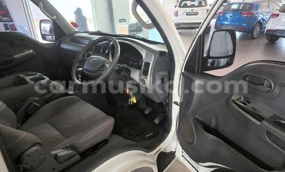 Acheter Occasion Voiture Kia K5 Blanc à Beitbridge, Matabeleland South Acheter Occasion Voiture Kia K5 Blanc à Beitbridge, Matabeleland South