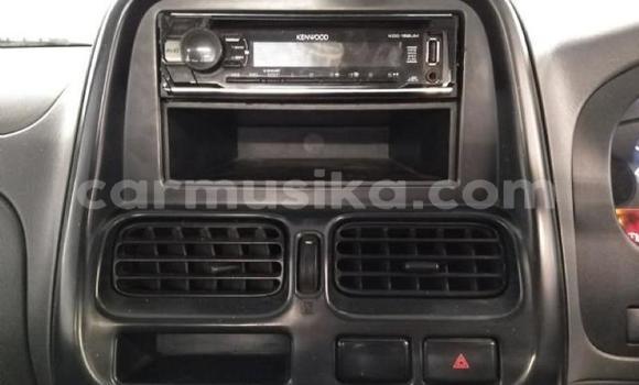 Acheter Occasion Voiture Nissan Hardbody Blanc à Beitbridge, Matabeleland South Acheter Occasion Voiture Nissan Hardbody Blanc à Beitbridge, Matabeleland South