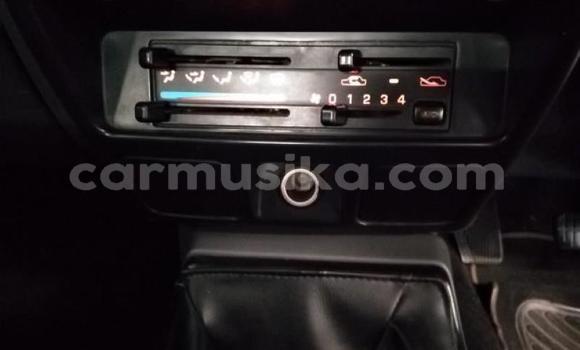 Acheter Occasion Voiture Nissan Hardbody Blanc à Beitbridge, Matabeleland South Acheter Occasion Voiture Nissan Hardbody Blanc à Beitbridge, Matabeleland South