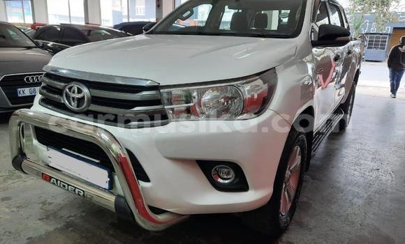 Tenga Tsaru Toyota Hilux Chena Mota in Beitbridge in Matabeleland South Tenga Tsaru Toyota Hilux Chena Mota in Beitbridge in Matabeleland South