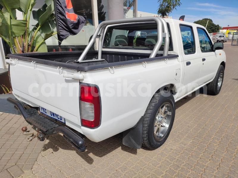 Big with watermark nissan np 300 matabeleland south beitbridge 30461